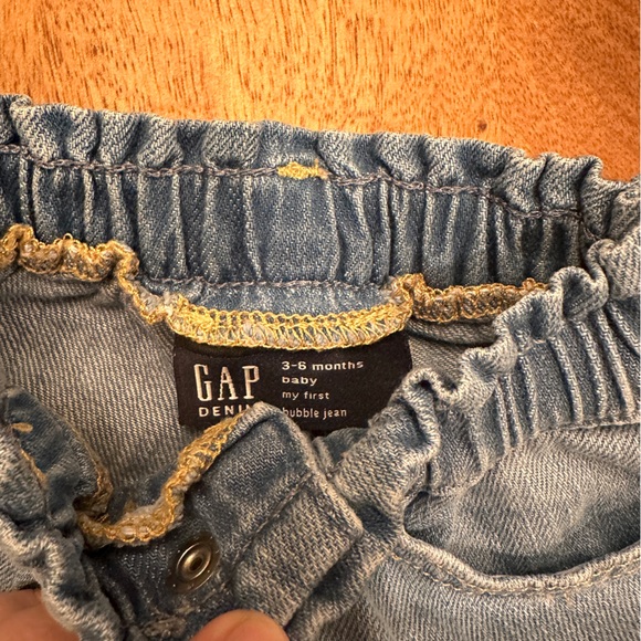 GAP 3-6months Bubble Jeans w/ Embroidery - Picture 3 of 3